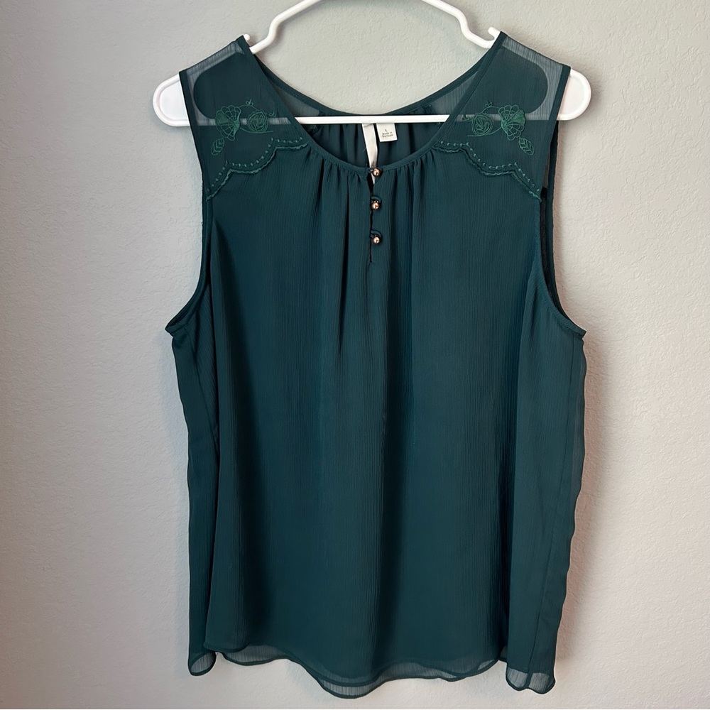 LC Lauren Conrad Green Sleeveless Blouse